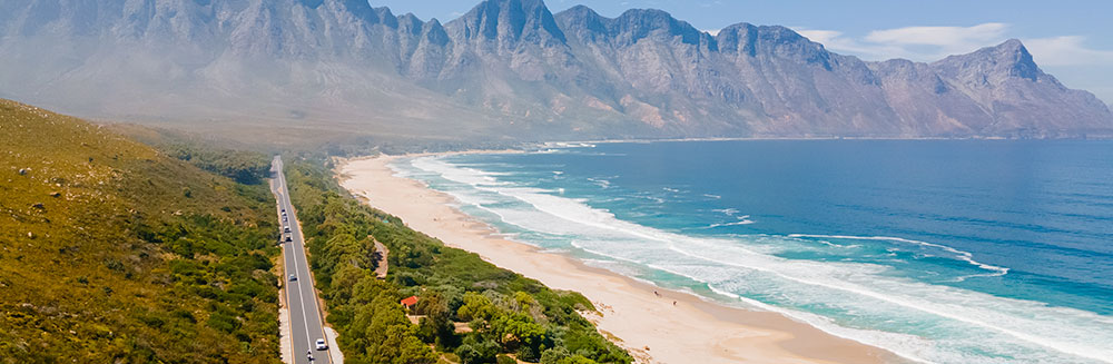 viajar a sudáfrica - carretera discurre por la costa