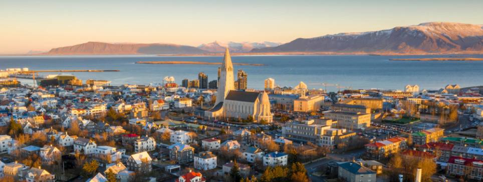 Viajar a Islandia: qué ver y hacer en este destino de otro planeta